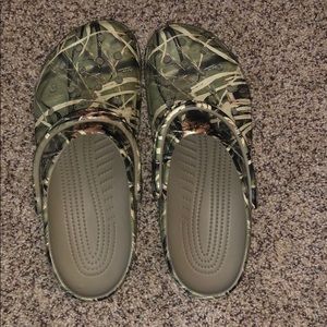 Camo crocs